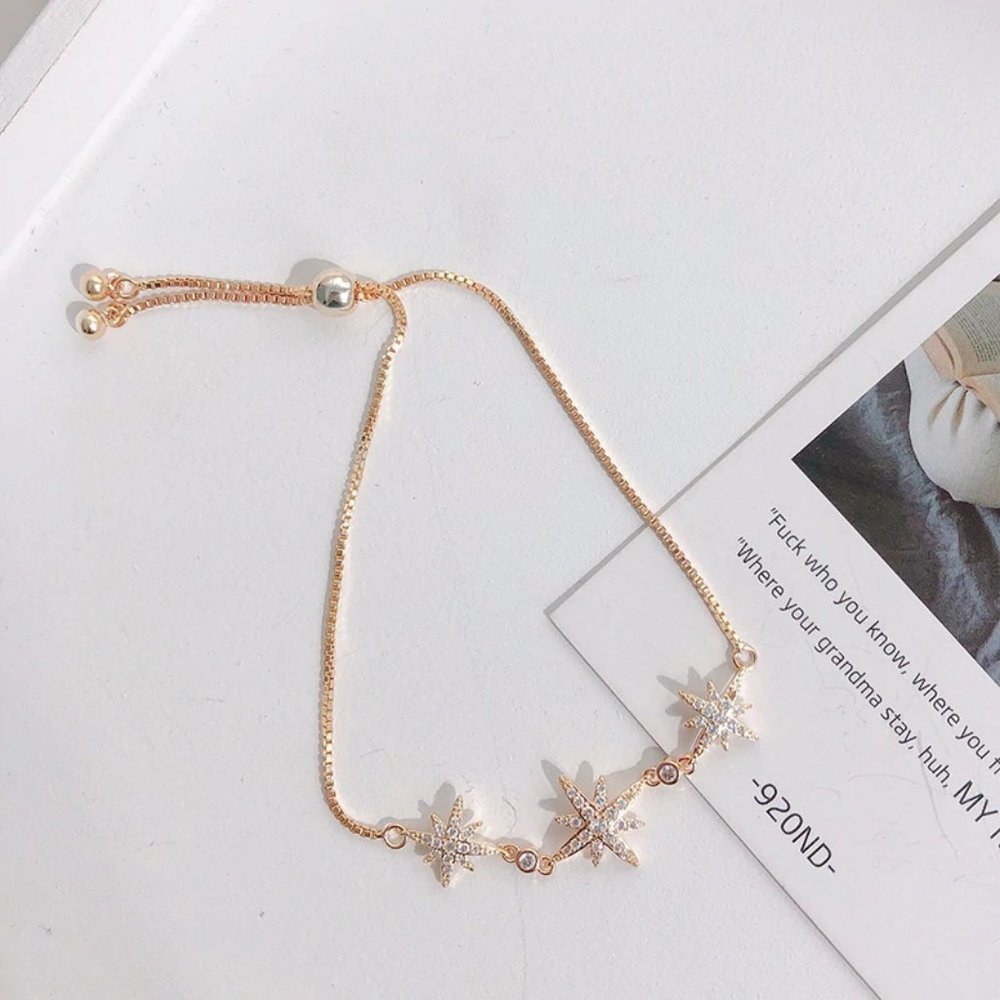 *NEW Yellow Gold Diamond Star Bracelet - Picture 11 of 12